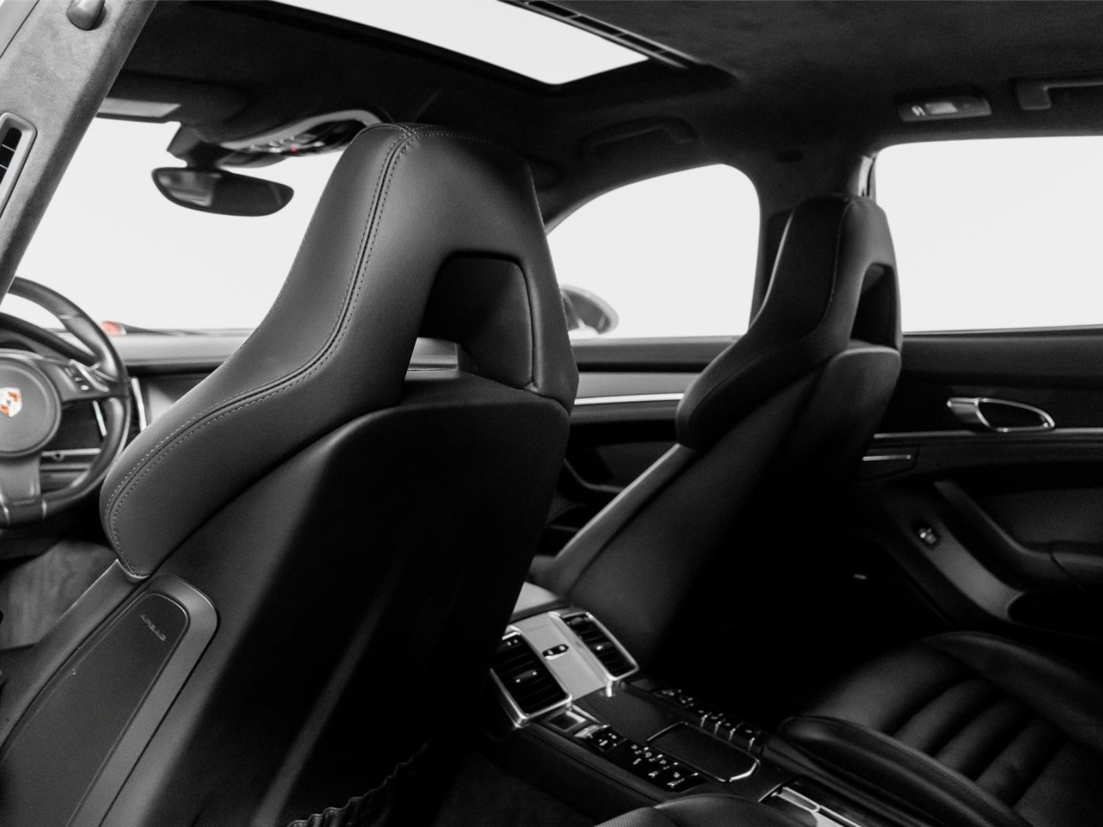 Used 2014 Porsche Panamera GTS image 35