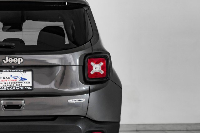 Used 2019 Jeep Renegade Latitude w/ Popular Equipment Group image 43