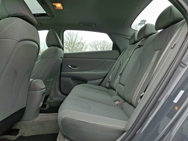 Used 2024 Hyundai Elantra SEL w/ Convenience Package image 10