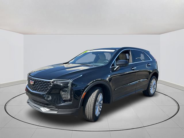 Certified 2024 Cadillac XT4 Luxury w/ Cold Weather Package FWD image 10