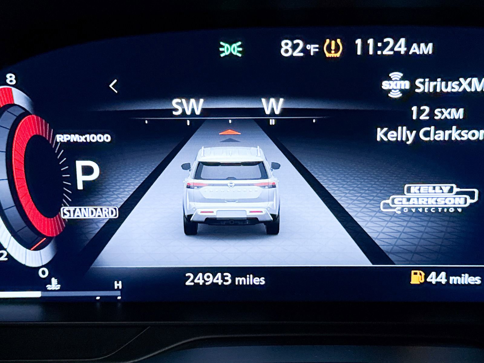 Used 2024 Nissan Pathfinder Platinum image 40