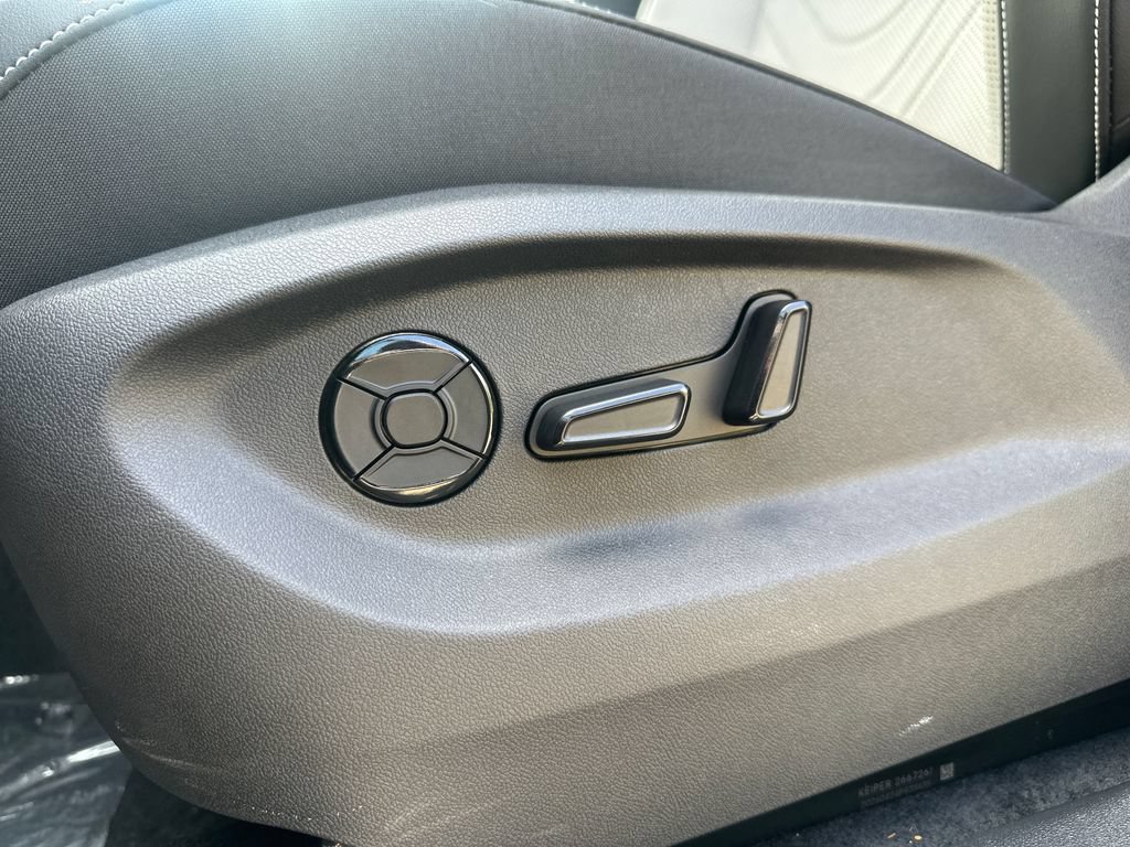 New 2026 Volkswagen Tiguan SE AWD/4WD image 9