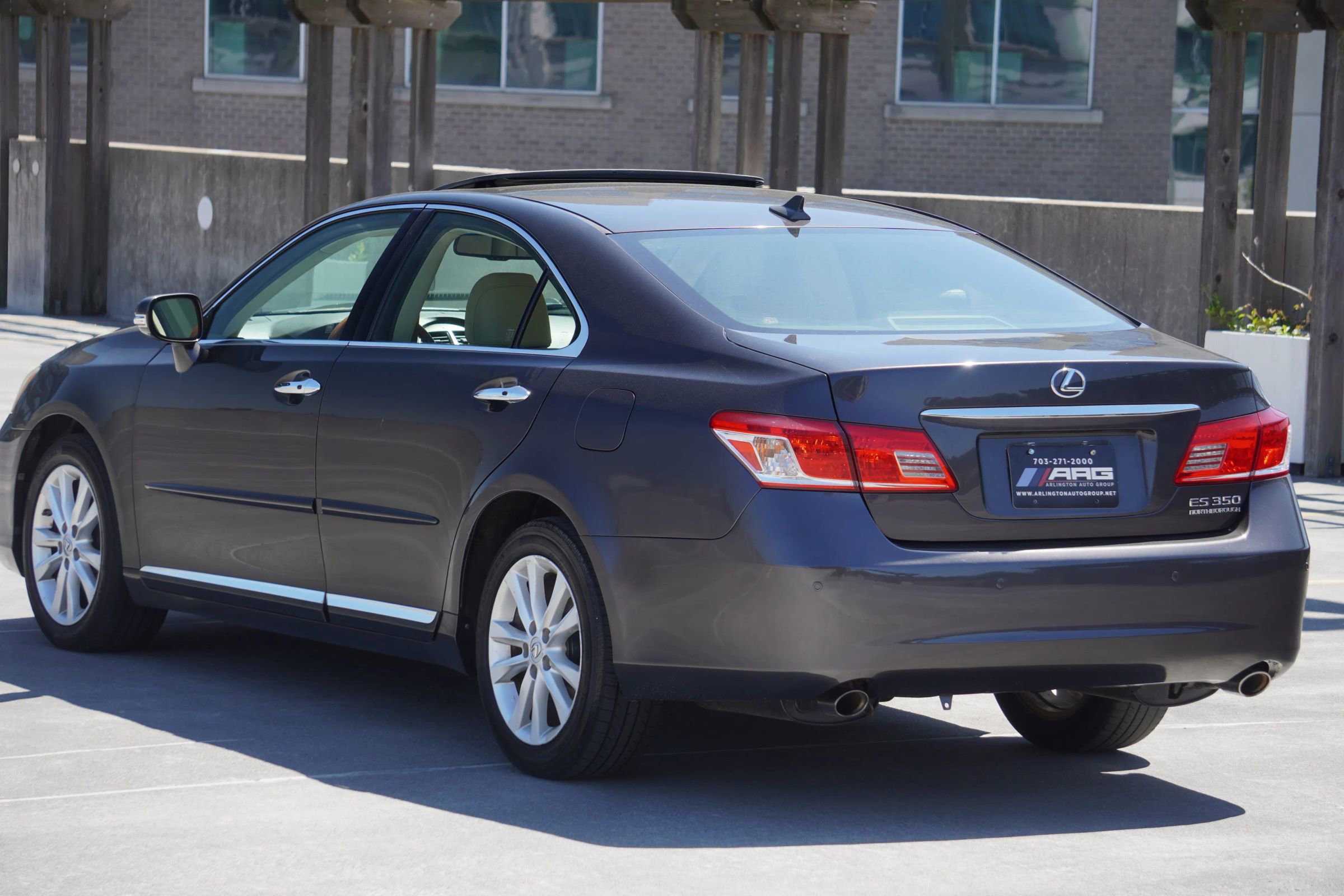 Used 2011 Lexus ES 350 image 4