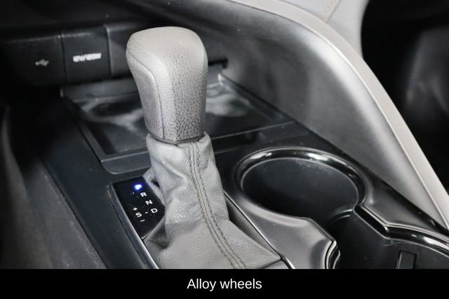 Used 2020 Toyota Camry LE image 13