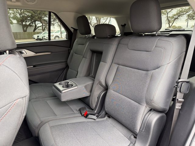 Used 2025 Ford Explorer Active image 17