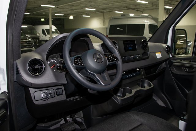 Used 2024 Mercedes-Benz Sprinter 3500 image 5