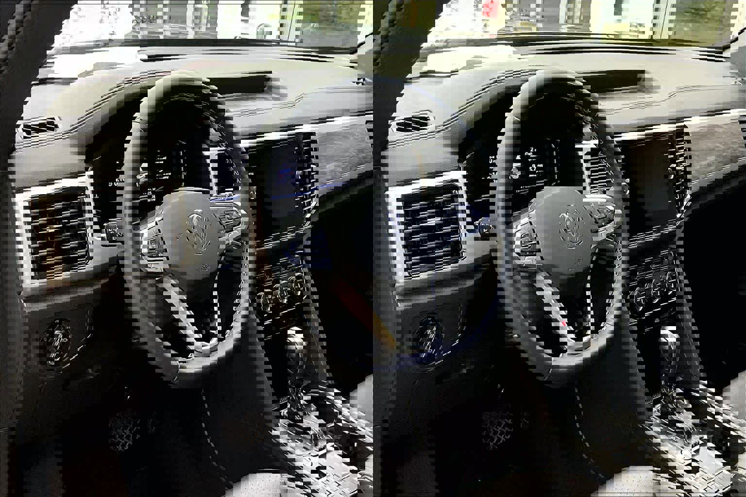 Used 2023 Volkswagen Atlas Cross Sport SE w/ Panoramic Sunroof Package image 17