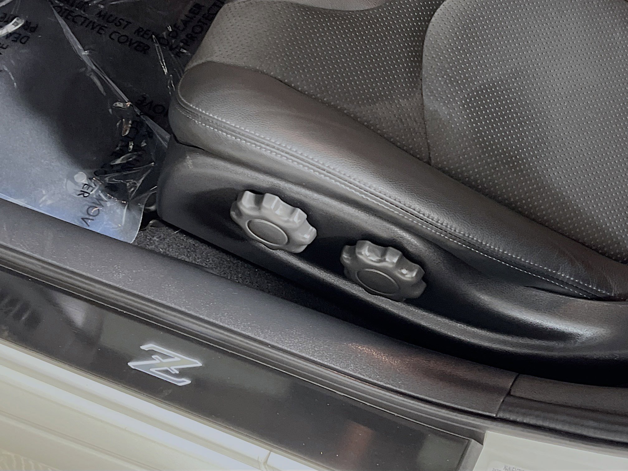 Used 2025 Nissan Z Performance w/ Floor Mat Package image 16