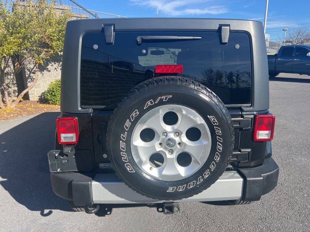 Used 2013 Jeep Wrangler Unlimited Sahara w/ Connectivity Group image 11