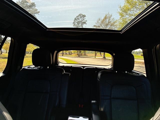 Certified 2025 Lincoln Aviator Black Label AWD/4WD image 34