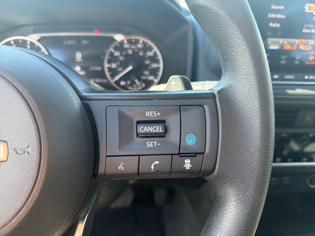 Used 2024 Nissan Rogue SV image 33