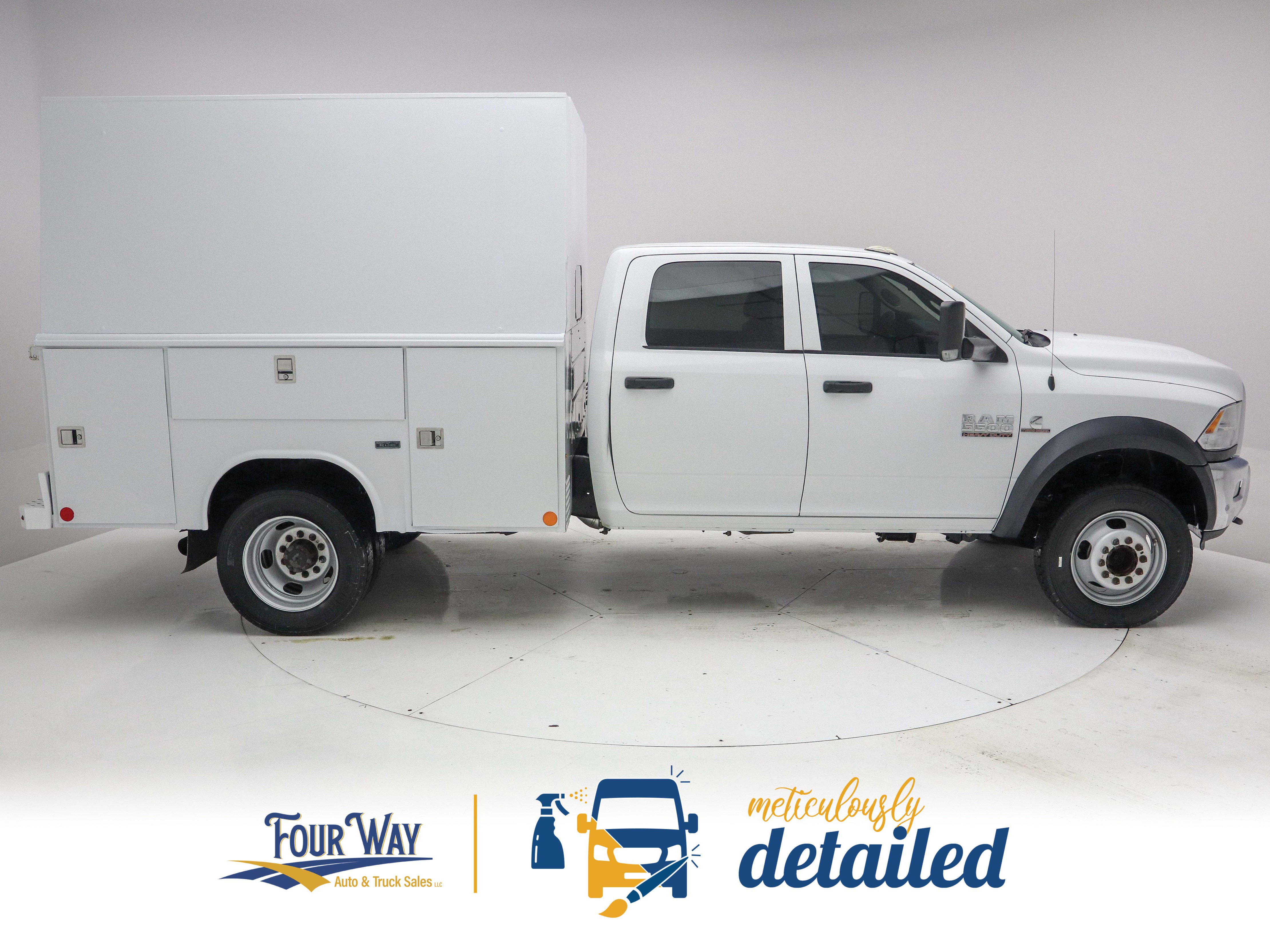 Used 2018 RAM 5500 Tradesman w/ Max Tow Package AWD/4WD image 2