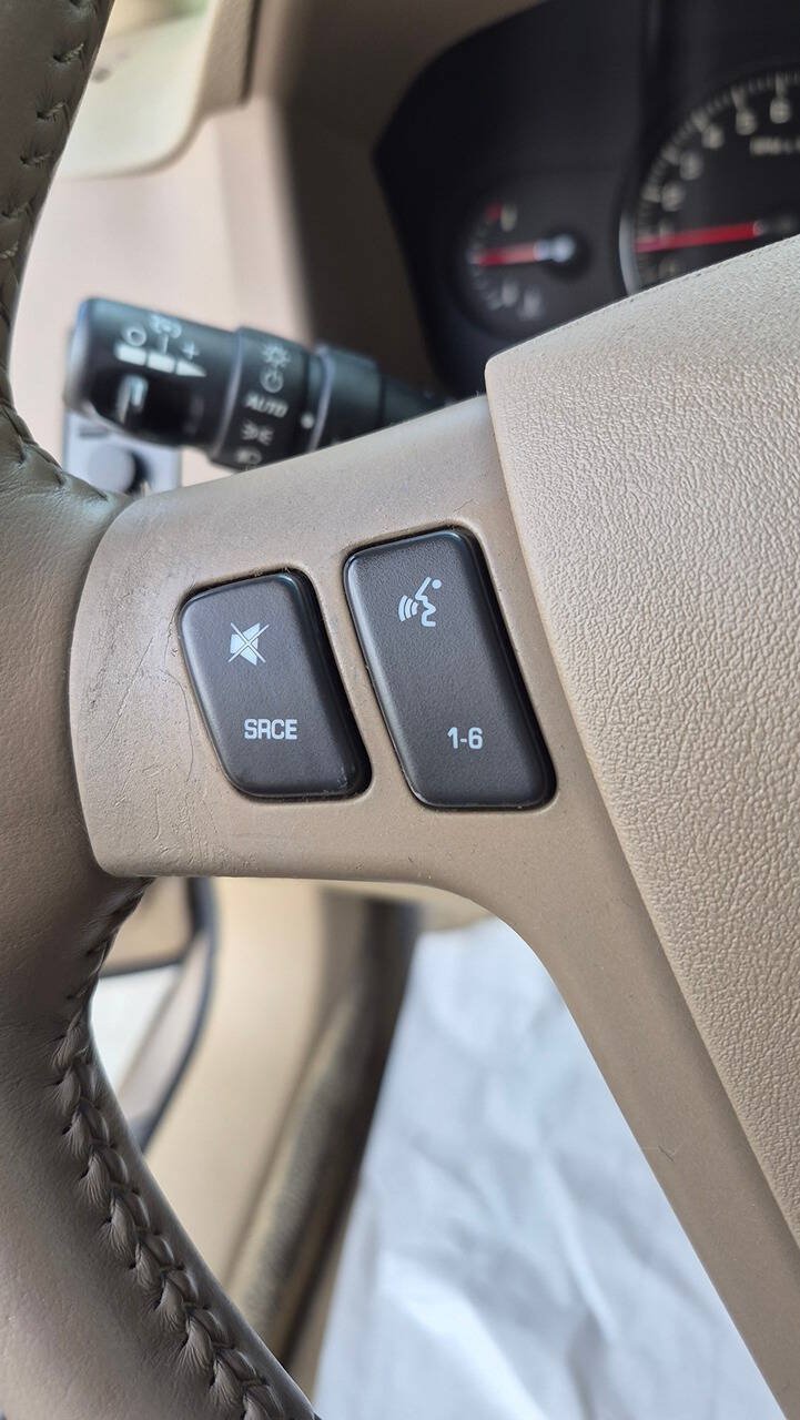 Used 2005 Cadillac STS w/ Preferred Equipment Group RWD image 30
