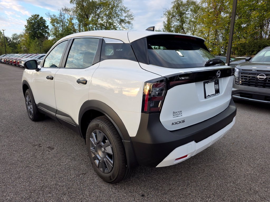 New 2027 Nissan Kicks S FWD image 2