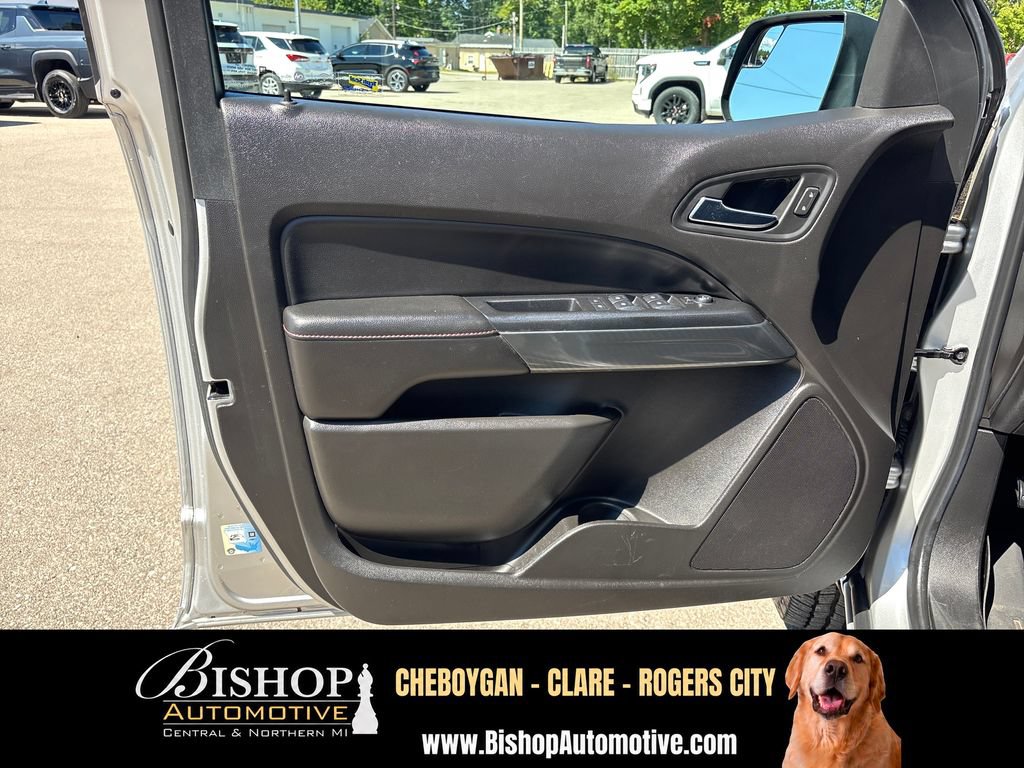 Used 2016 GMC Canyon SLE w/ All Terrain Package AWD/4WD image 18