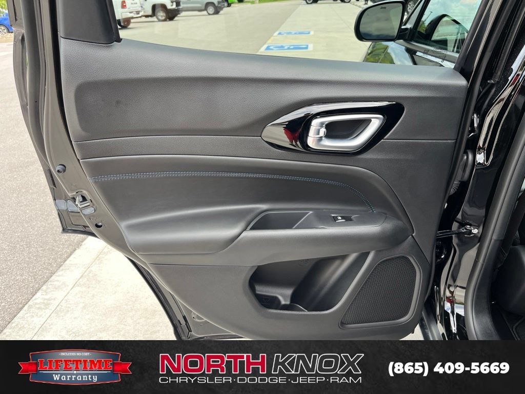New 2026 Jeep Compass Latitude AWD/4WD image 17
