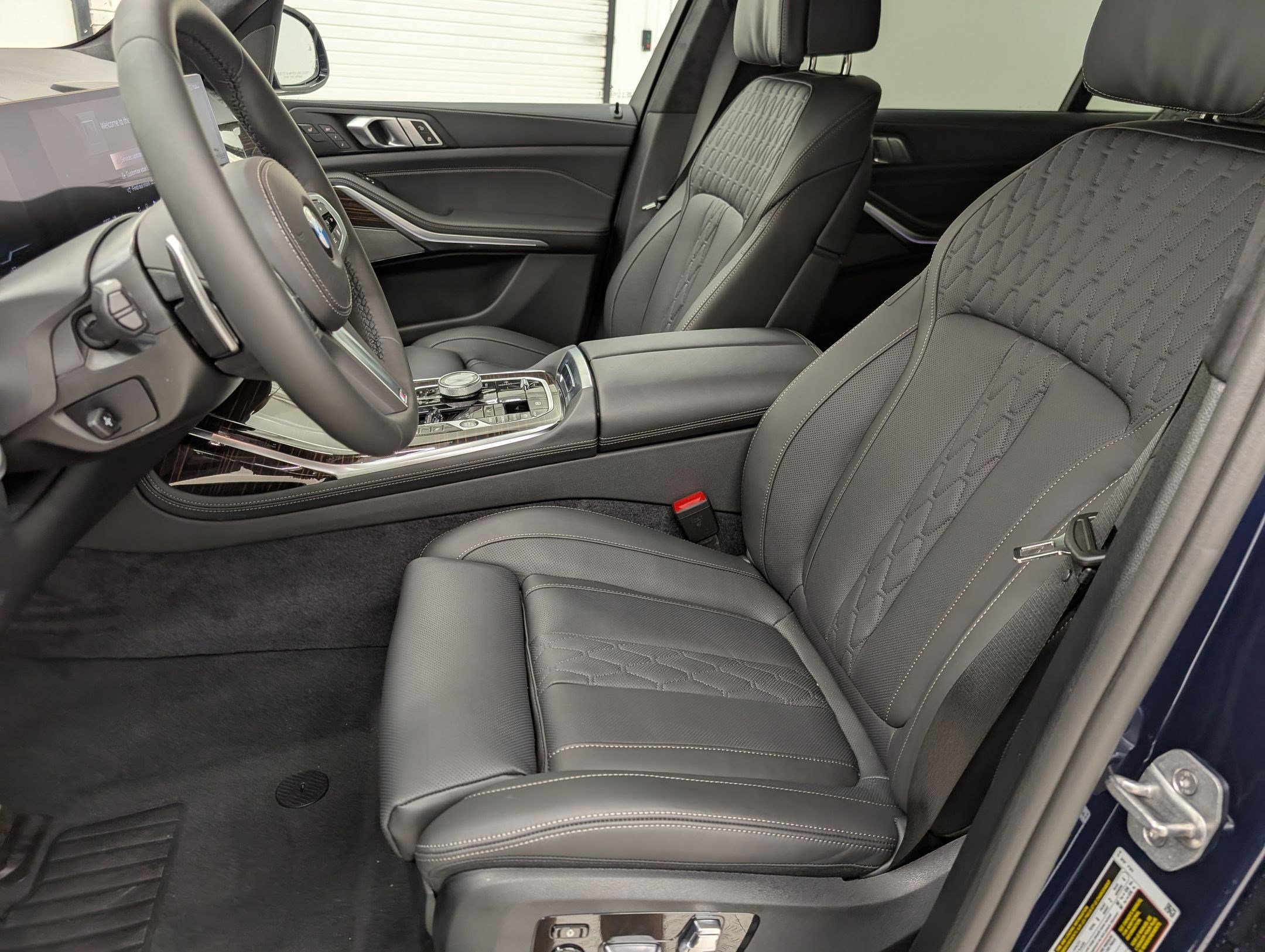 New 2026 BMW X7 xDrive40i w/ Executive Package image 5