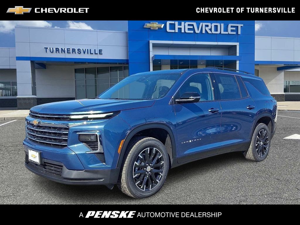 New 2026 Chevrolet Traverse LT w/ Sun and Wheel Package