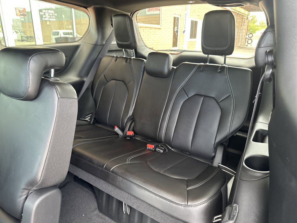New 2026 Chrysler Pacifica Select image 10