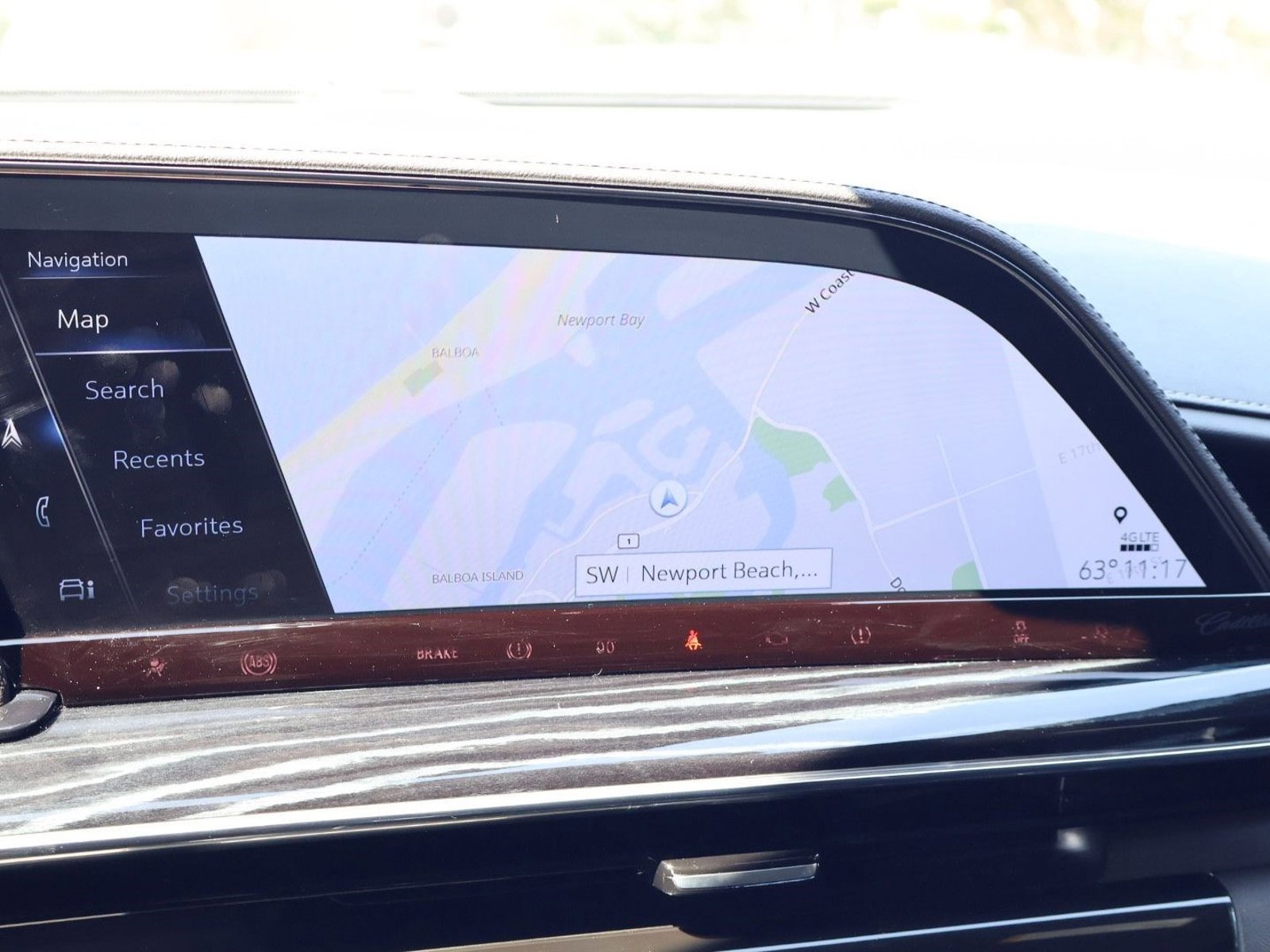Used 2022 Cadillac Escalade Sport w/ Touring Package AWD/4WD image 18