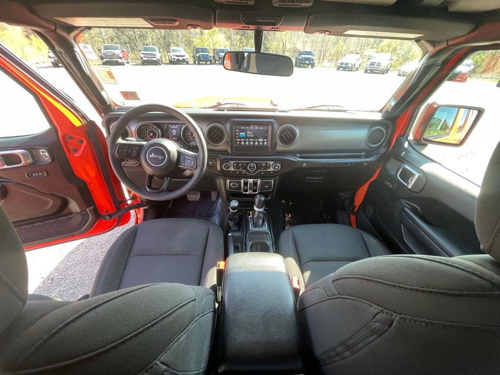 Used 2023 Jeep Wrangler Unlimited Sport image 3