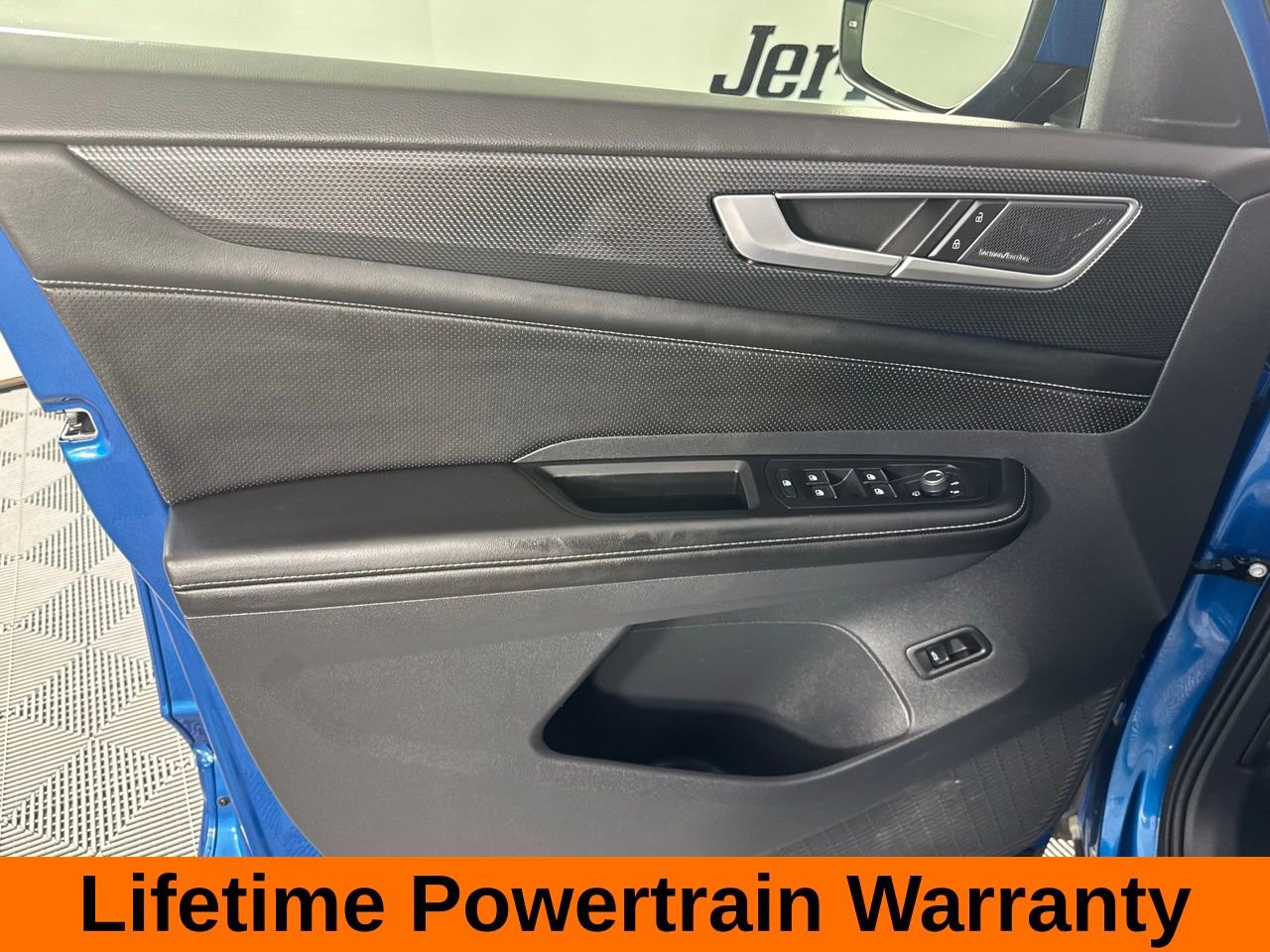 Used 2024 Volkswagen Atlas Cross Sport SEL Premium R-Line image 10