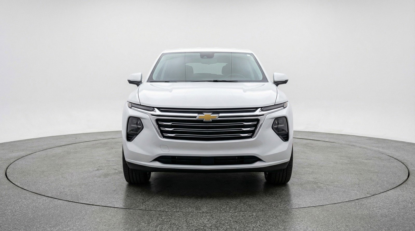 Used 2025 Chevrolet Equinox LT FWD image 2