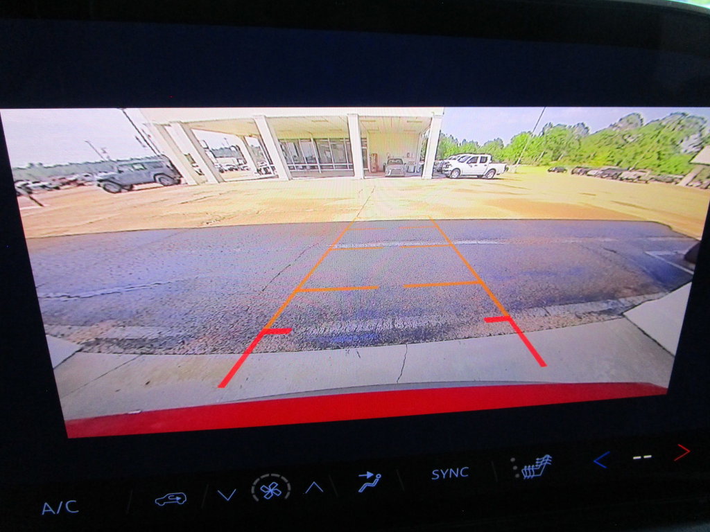 New 2027 Chevrolet Traverse LT w/ Sun and Wheel Package FWD image 40