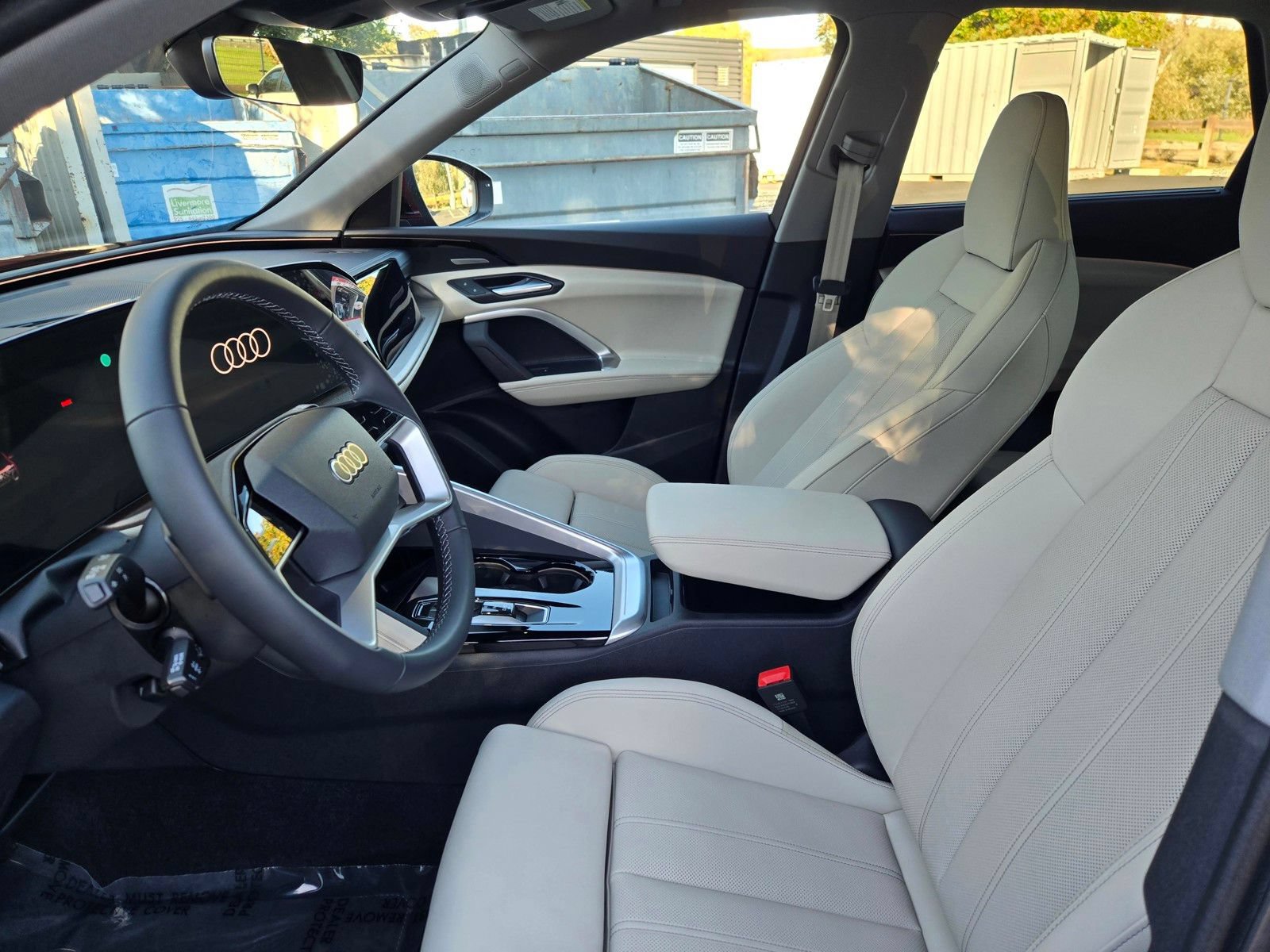 Used 2025 Audi Q5 Premium Plus w/ Premium Plus AWD/4WD image 27