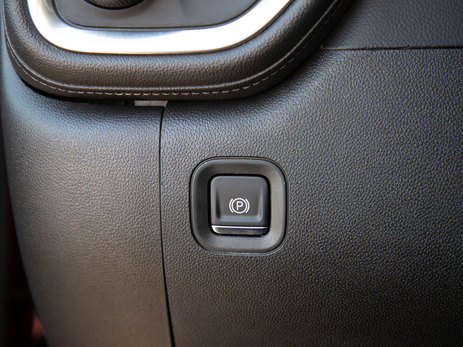 Used 2021 Chevrolet Silverado 2500 LT w/ Convenience Package image 26