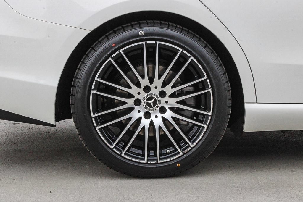 Used 2023 Mercedes-Benz C 300 Sedan image 12
