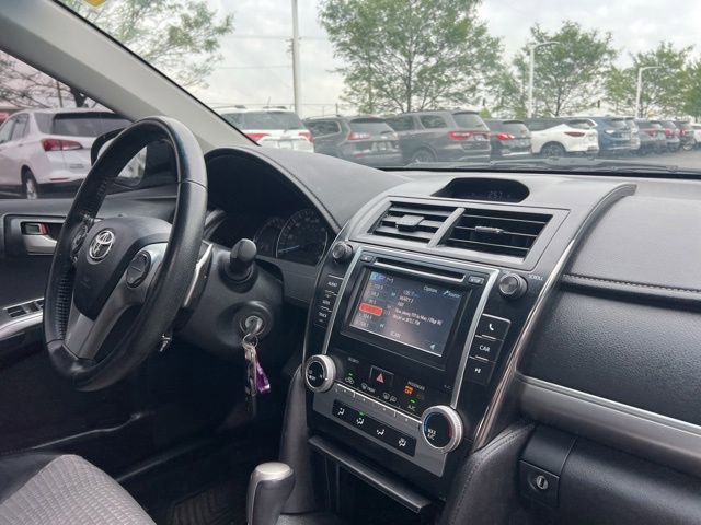 Used 2013 Toyota Camry SE FWD image 29