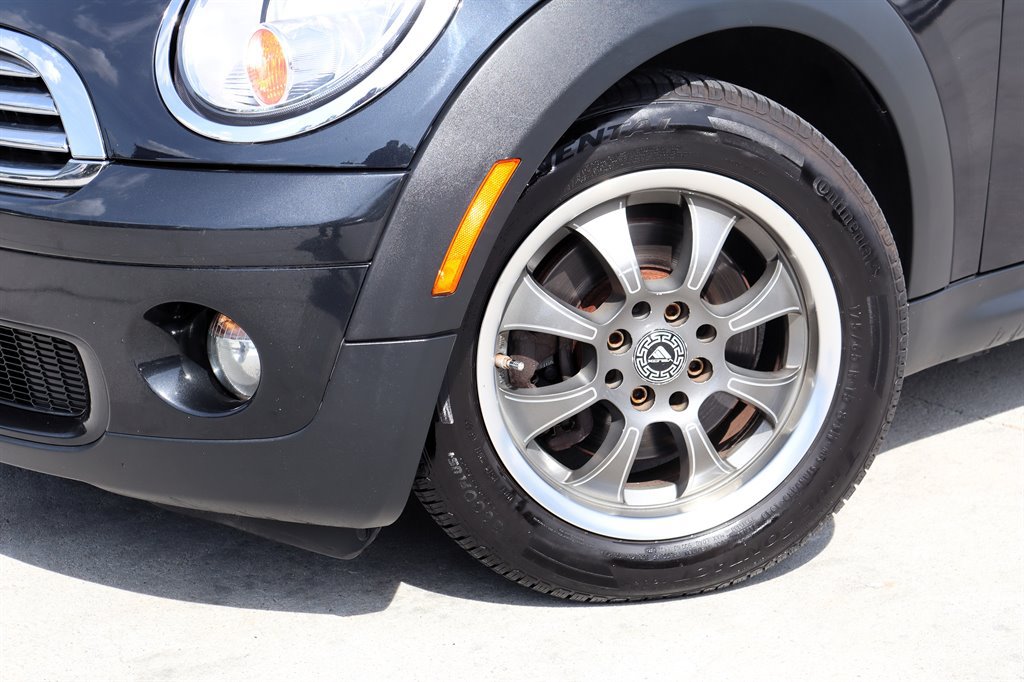 Used 2008 MINI Cooper Clubman Hardtop FWD image 11