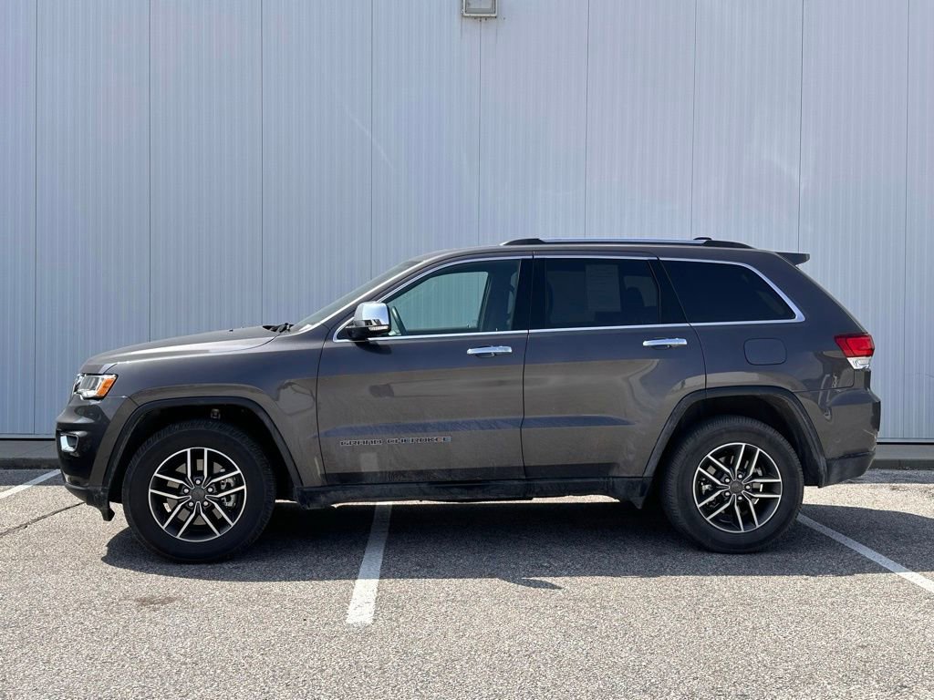 Used 2021 Jeep Grand Cherokee Limited w/ Luxury Group II image 2