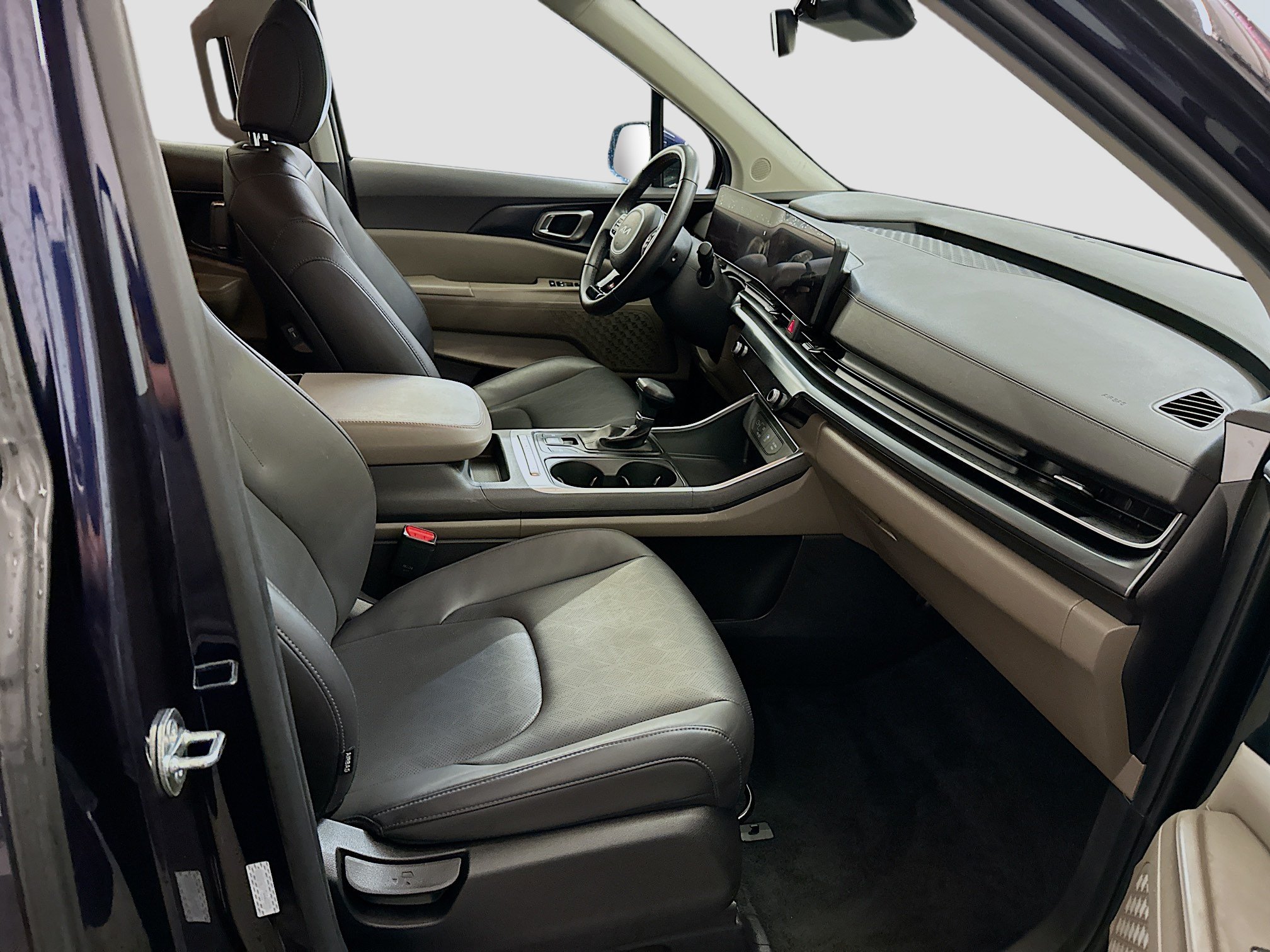 Used 2026 Kia Carnival FWD image 33