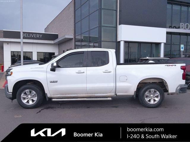Used 2019 Chevrolet Silverado 1500 LT w/ Texas Edition AWD/4WD image 2