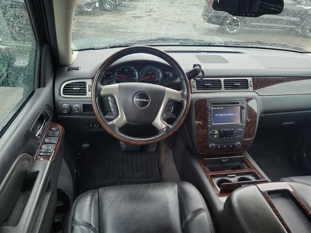 Used 2014 GMC Yukon Denali AWD/4WD image 9