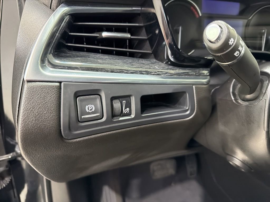 Used 2023 Cadillac XT5 Premium Luxury image 13