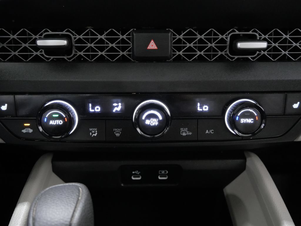 Used 2025 Honda Accord SE image 18