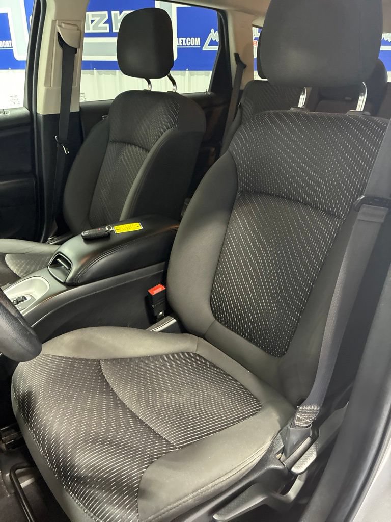 Used 2017 Dodge Journey SE w/ Flexible Seating Group FWD image 11