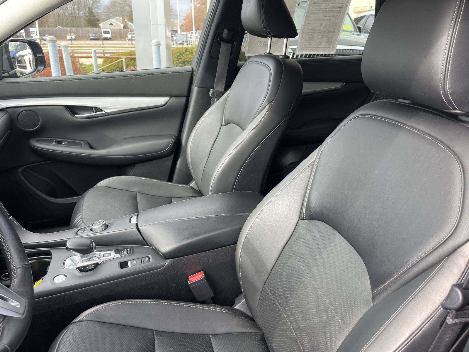 Certified 2021 INFINITI QX50 Essential w/ Convenience Package image 10