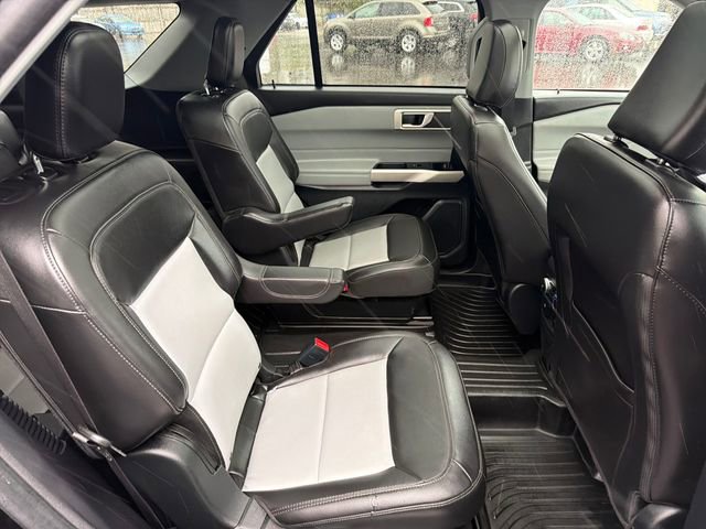 Certified 2022 Ford Explorer XLT w/ Equipment Group 202A AWD/4WD image 21