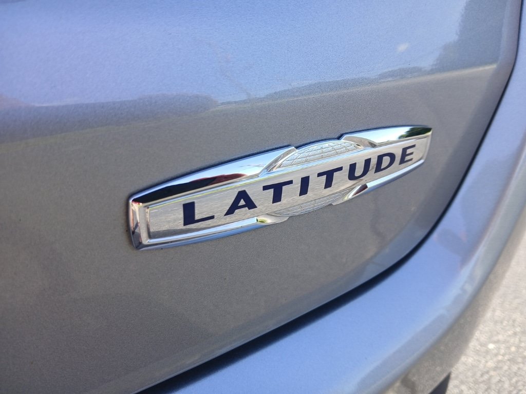 Certified 2024 Jeep Compass Latitude AWD/4WD image 36