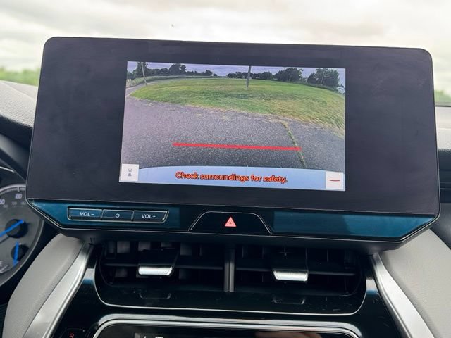 Used 2023 Toyota Venza XLE AWD/4WD image 17
