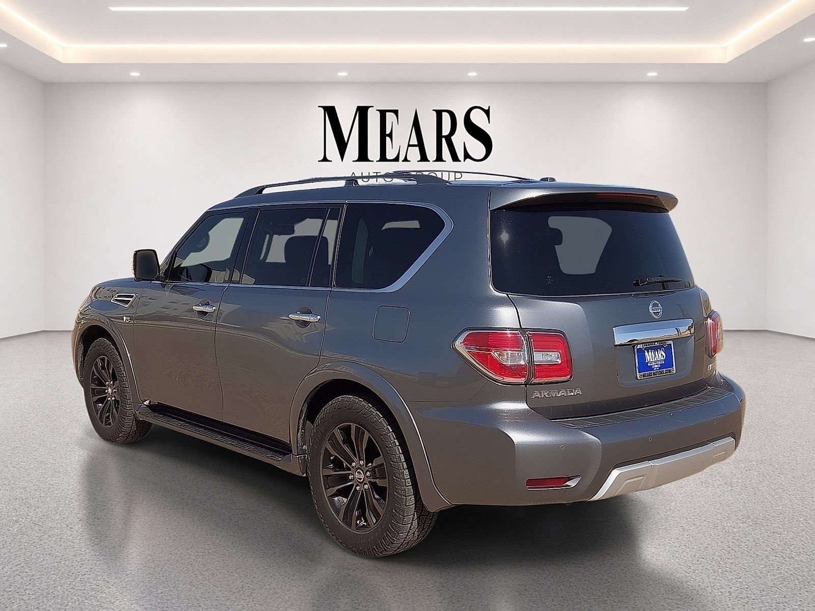 Used 2018 Nissan Armada Platinum w/ Captain Seat Package AWD/4WD image 3