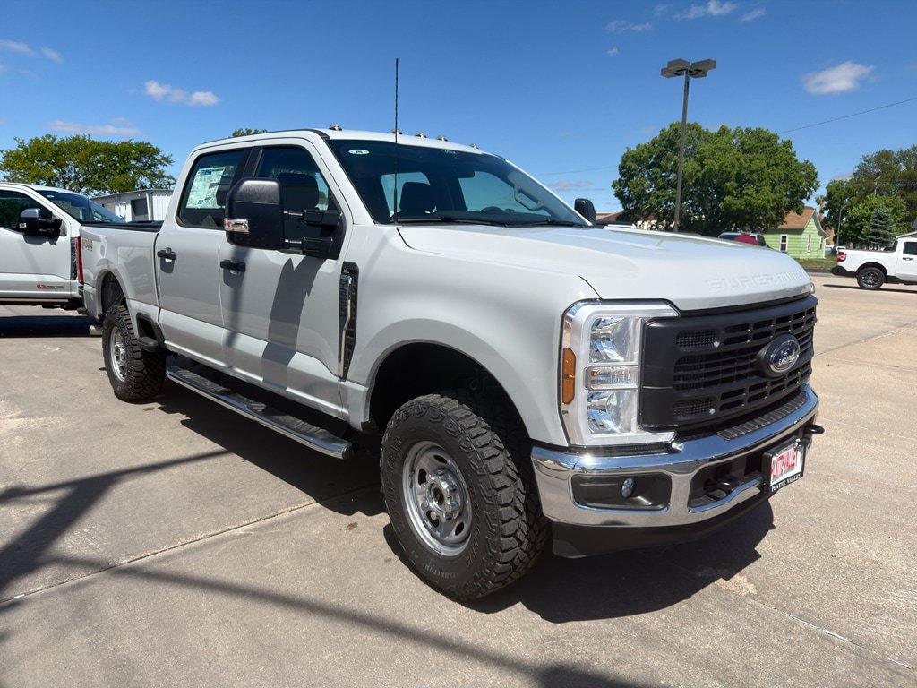 New 2026 Ford F250 XL w/ XL Off-Road Package AWD/4WD image 9