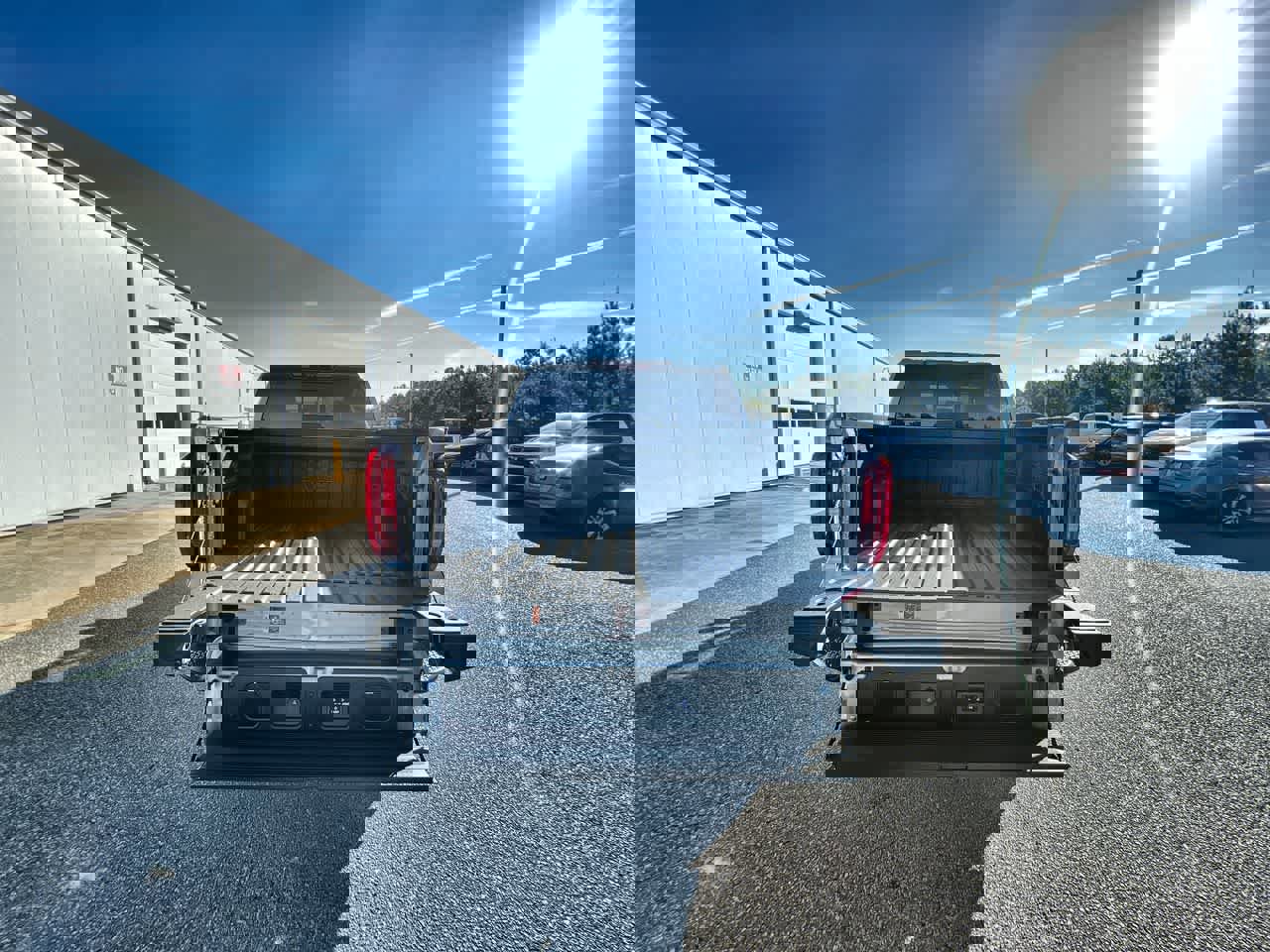 Used 2025 GMC Sierra 1500 AT4X image 27