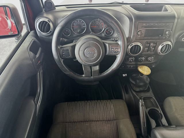 Used 2011 Jeep Wrangler Unlimited Sahara w/ Dual Top Group AWD/4WD image 21