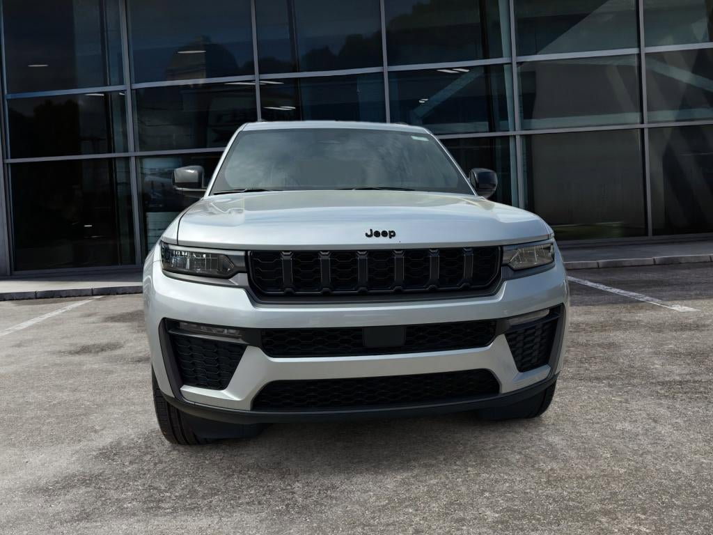 New 2026 Jeep Grand Cherokee L Limited RWD image 2
