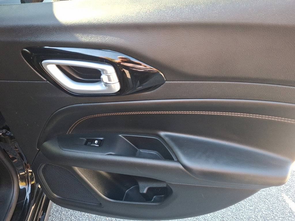 Certified 2023 Jeep Compass Limited image 14